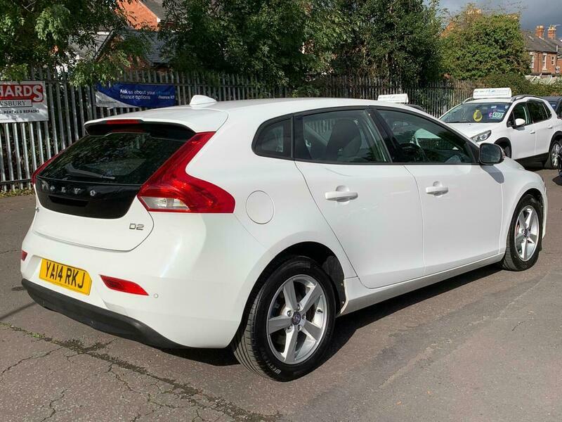 Volvo V40 1.6 D2 Es Euro White #3