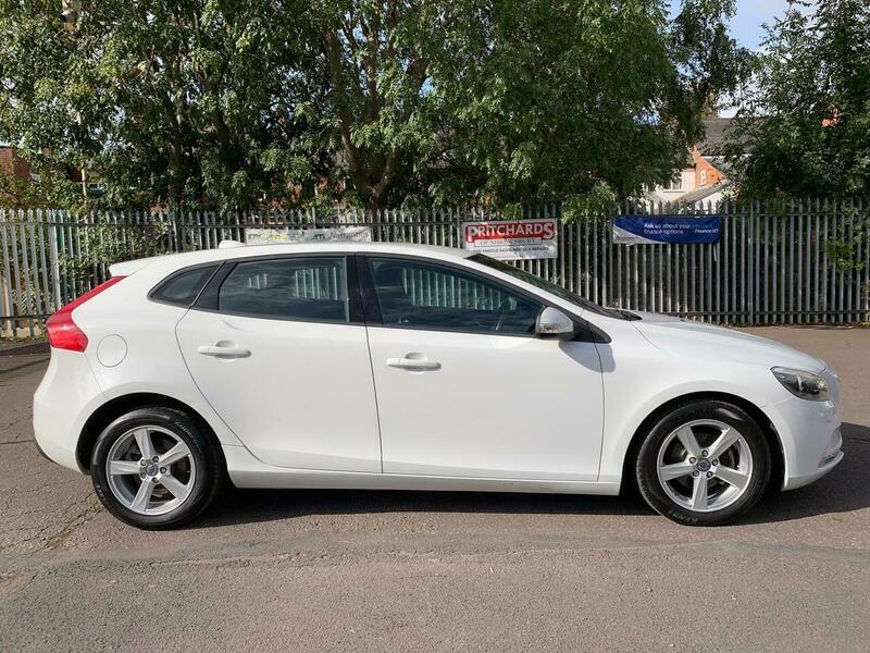 Volvo V40 1.6 D2 Es Euro White #4