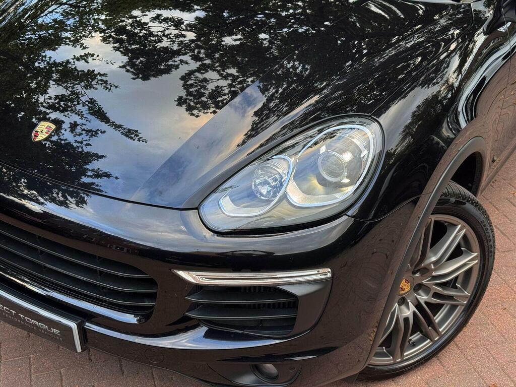 Porsche Cayenne 3.0 Td V6 Tiptronics 4Wd Euro 6 Ss GY64CGG Black #4