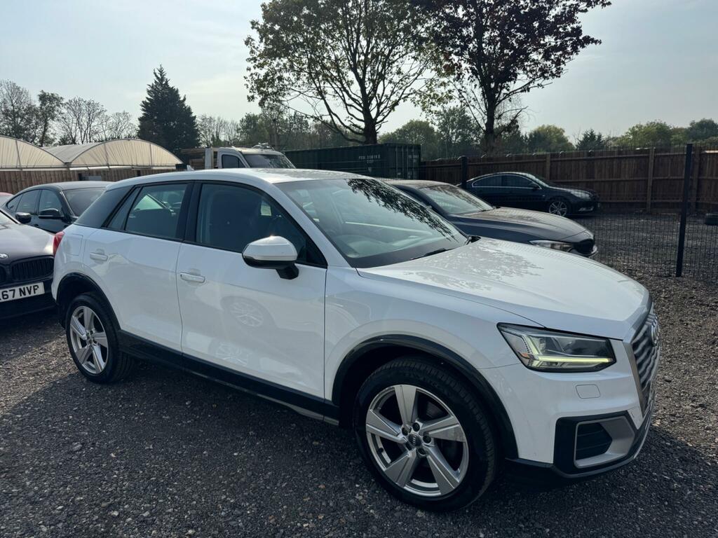 Audi Q2 Sport White