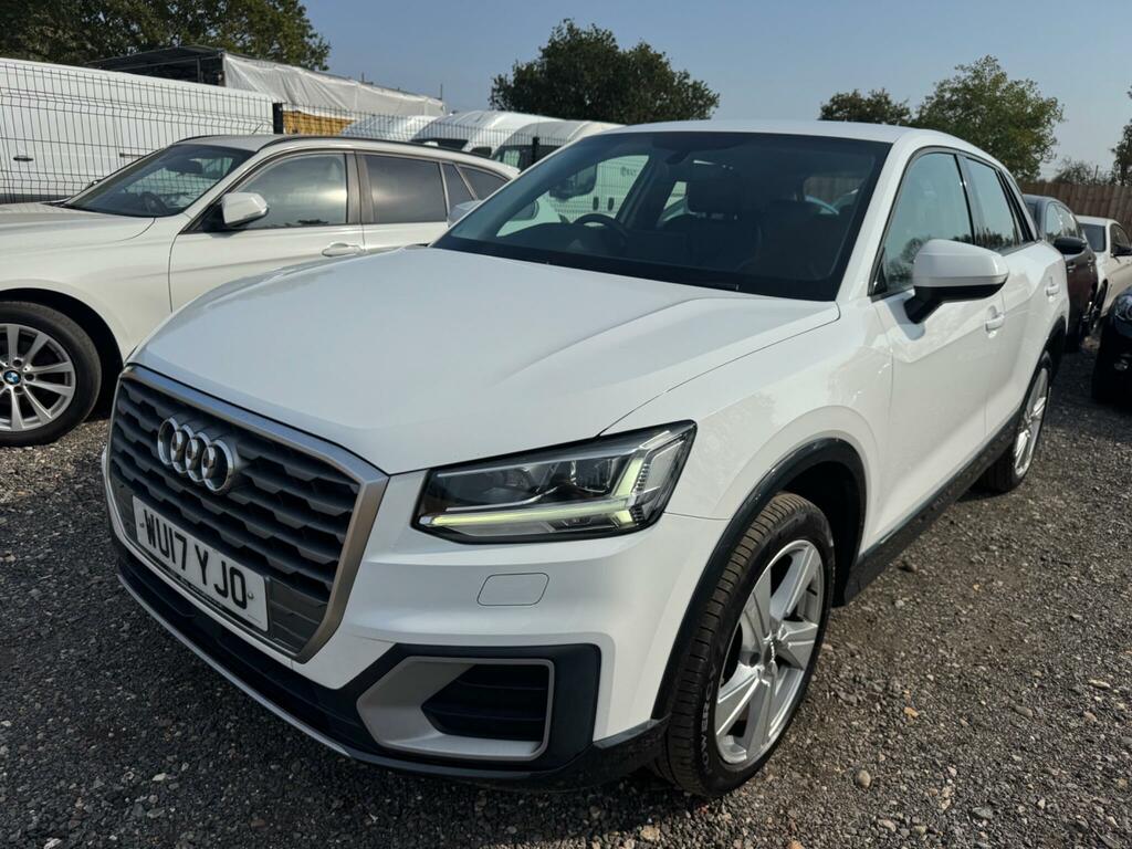 Audi Q2 Sport White #6