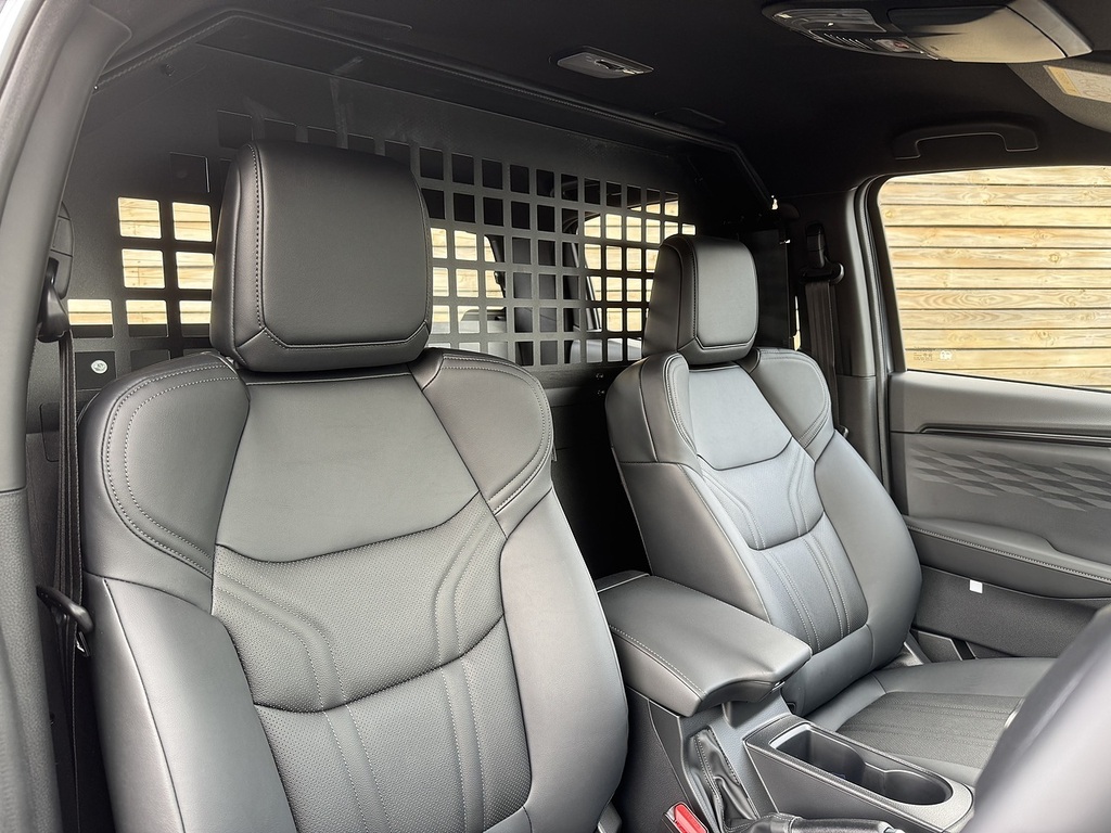 Isuzu D-Max V-cross Commercial Grey #2