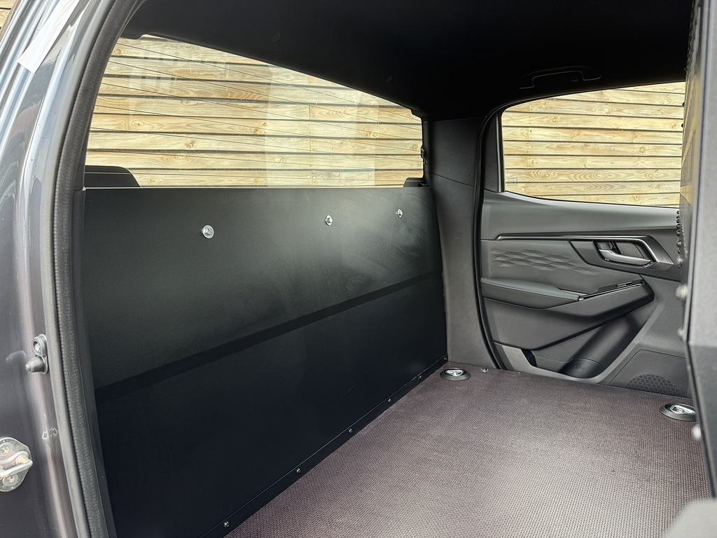 Isuzu D-Max V-cross Commercial Grey #5