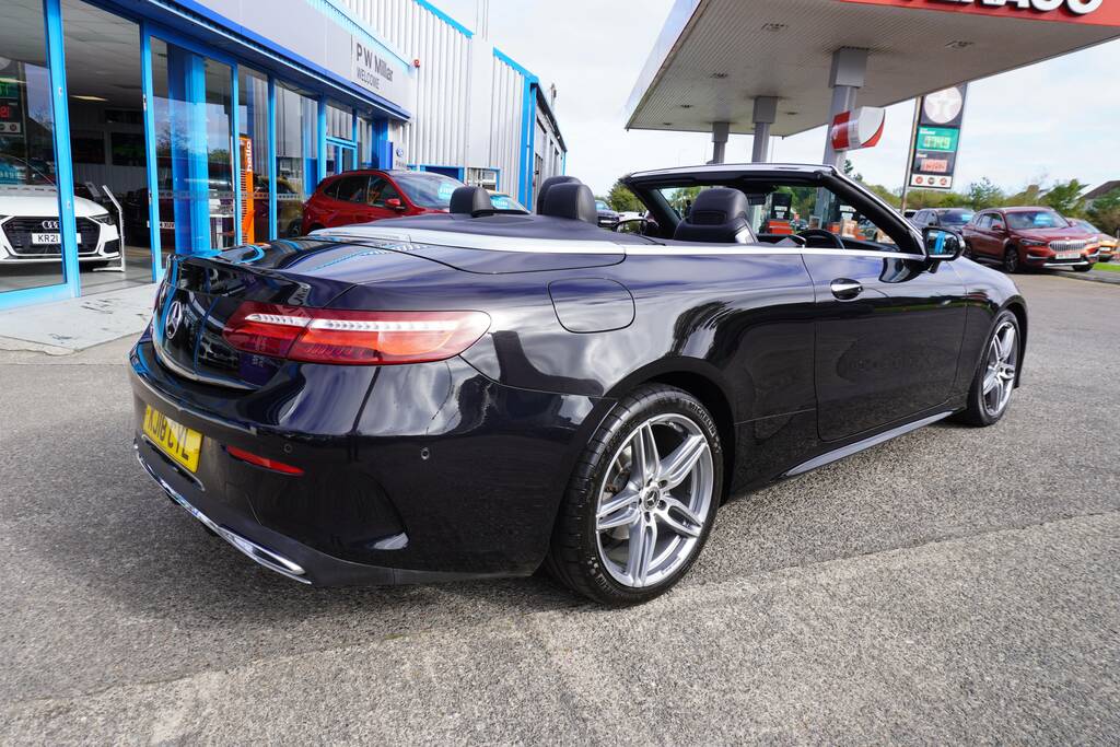 Mercedes-Benz E Class 2.0 E220d Amg Line Premium Cabriolet G-tronic E Black #2