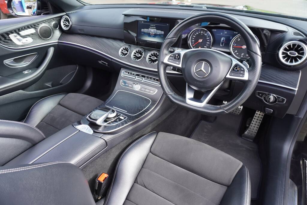 Mercedes-Benz E Class 2.0 E220d Amg Line Premium Cabriolet G-tronic E Black #5