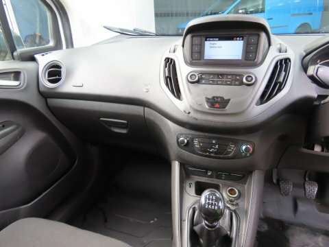 Ford Transit Courier 1.5 Tdci Trend White #3