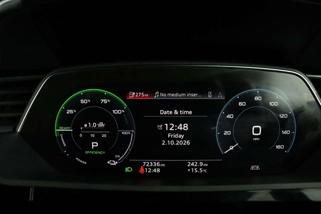 Audi E-tron Black Edition White #36