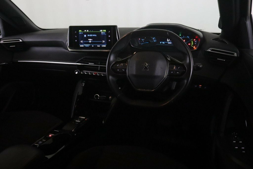 Peugeot e-2008 Active Premium Grey #10