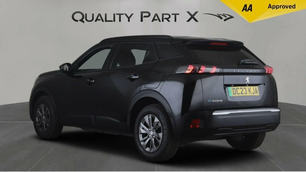 Peugeot e-2008 Suv Black #6