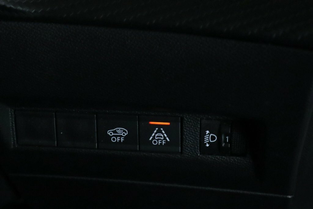 Peugeot e-2008 Active Premium Grey #13
