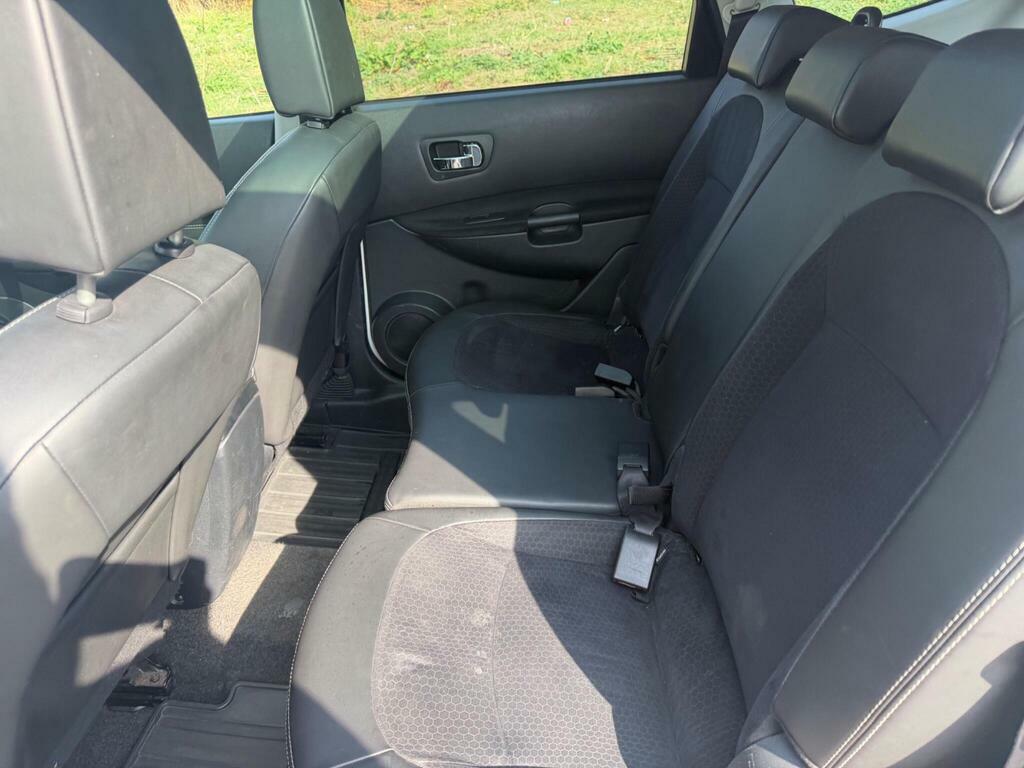 Nissan Qashqai+2 Hatchback Silver #32