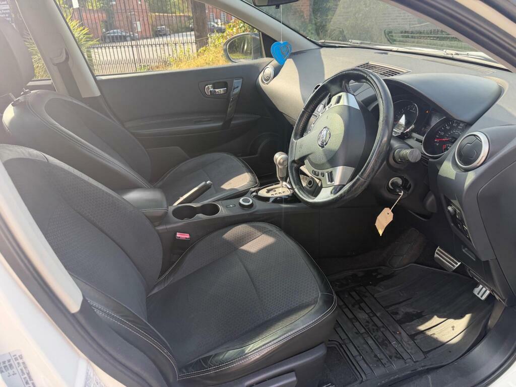 Nissan Qashqai+2 Hatchback Silver #39