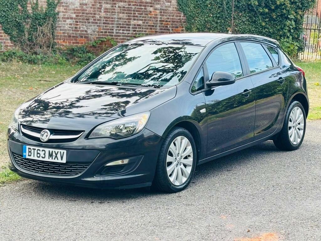 Vauxhall Astra 1.6 16V Exclusiv Euro 5 Black