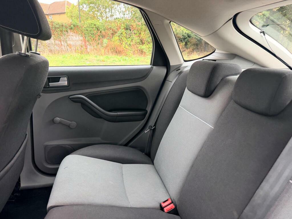 Ford Focus 1.6 Titanium 201059 Black #23