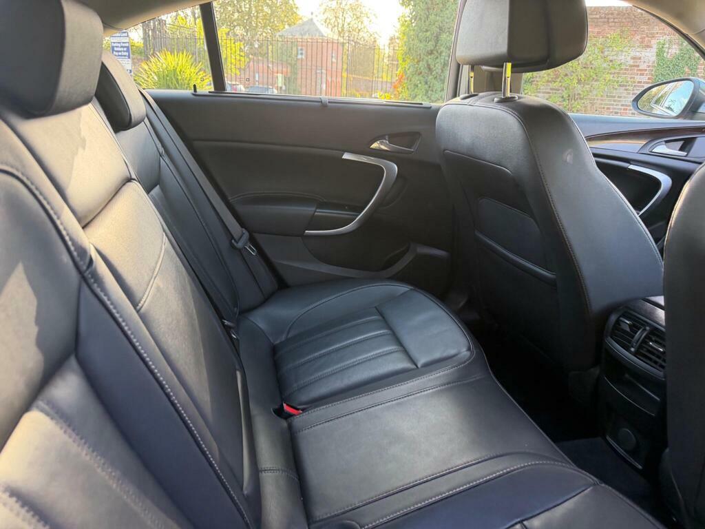 Vauxhall Insignia Exclusiv Cdti 5-Door Silver #23
