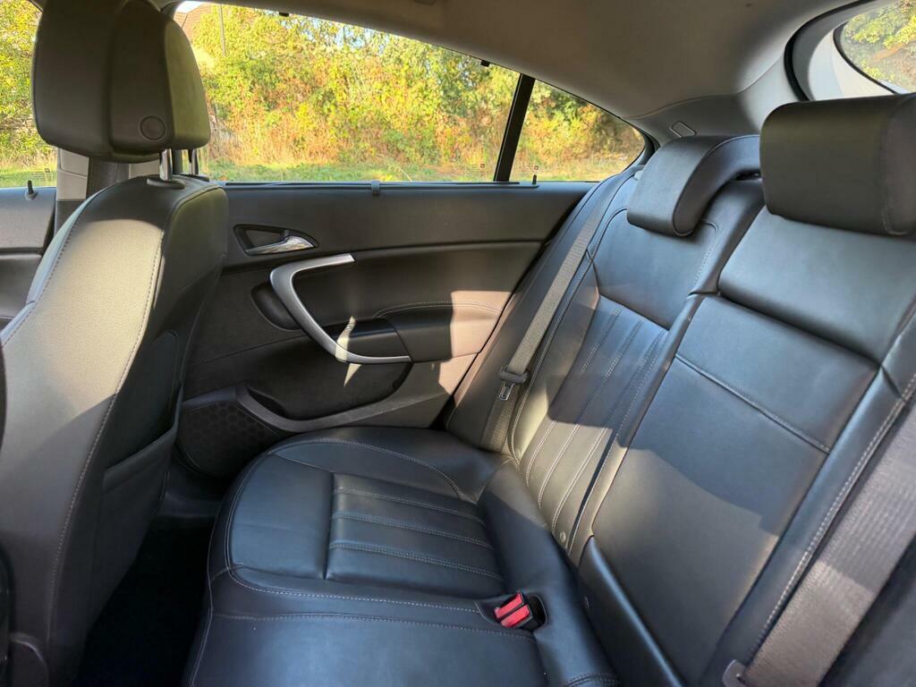 Vauxhall Insignia Exclusiv Cdti 5-Door Silver #31