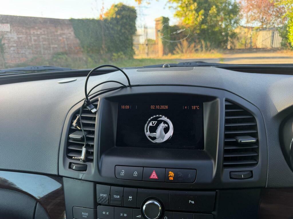 Vauxhall Insignia Exclusiv Cdti 5-Door Silver #54