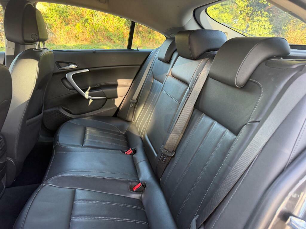 Vauxhall Insignia Exclusiv Cdti 5-Door Silver #33