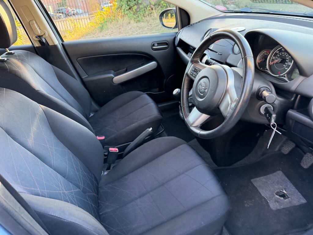 Mazda 2 Tamura Grey #33