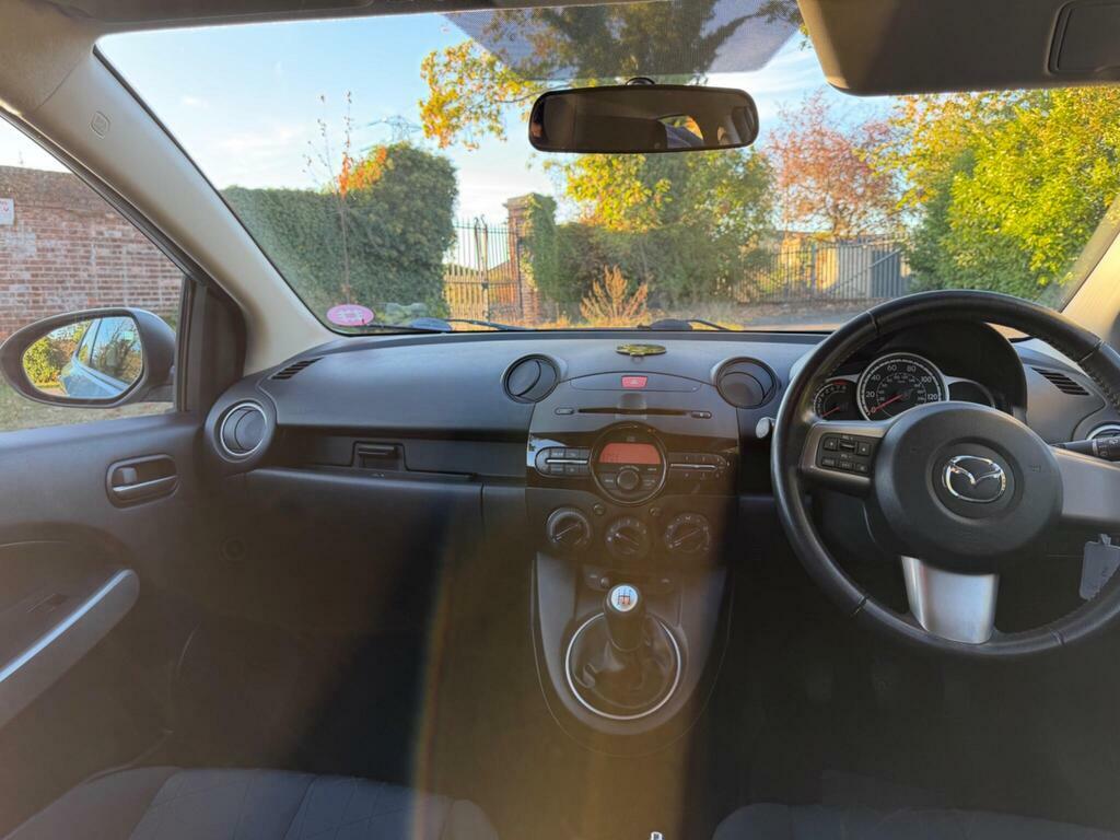 Mazda 2 Tamura Grey #31