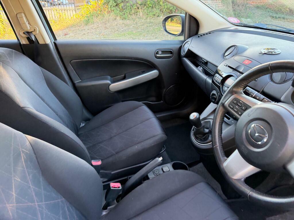 Mazda 2 Tamura Grey #37