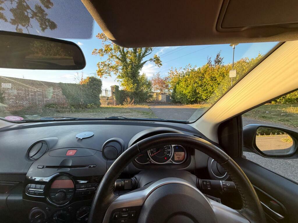 Mazda 2 Tamura Grey #52