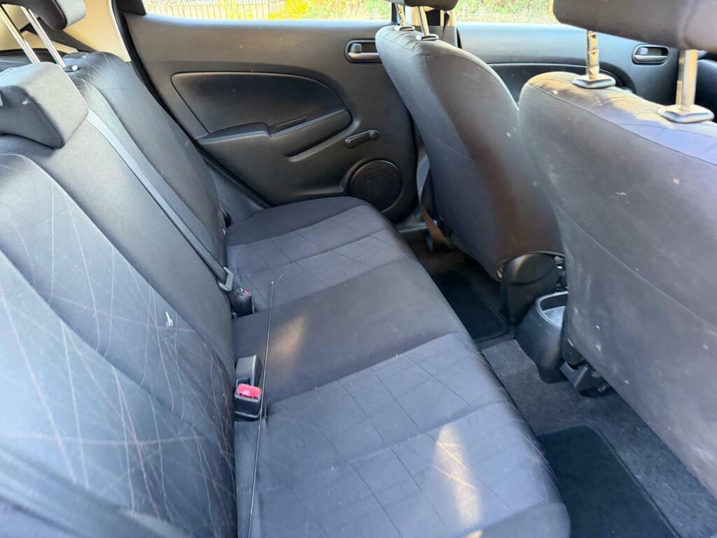 Mazda 2 Tamura Grey #30