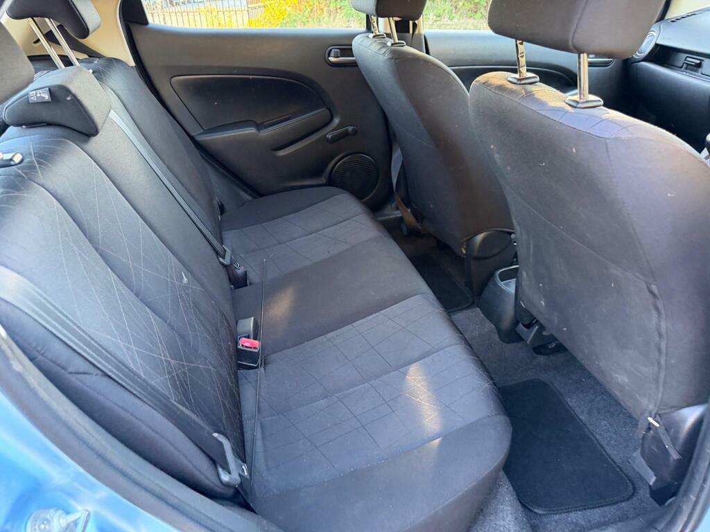 Mazda 2 Tamura Grey #27
