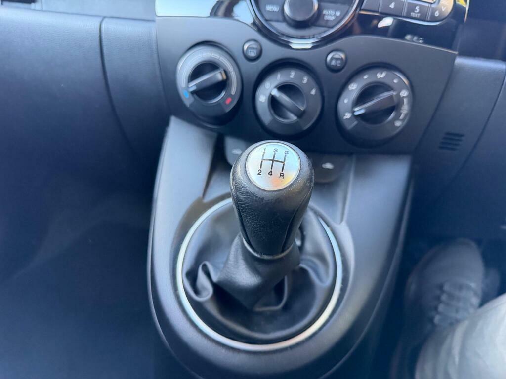 Mazda 2 Tamura Grey #43