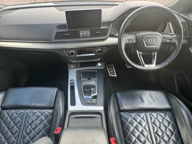 Audi Q5 2019 2.0 Tdi 40 S Line Suv Black #3