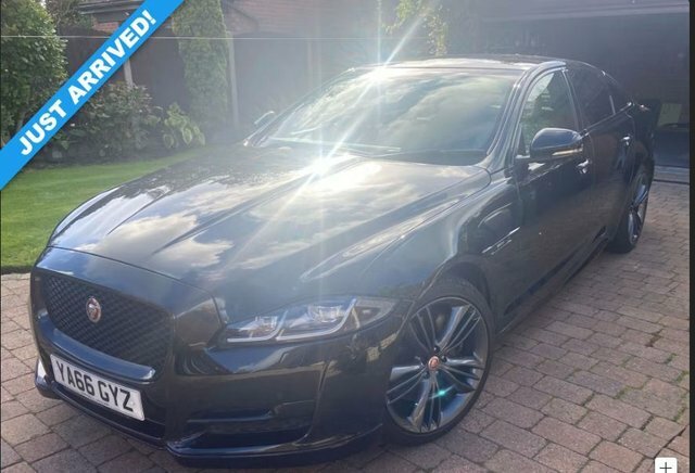 Jaguar XJ Saloon Black