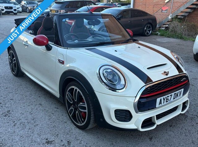 Mini Convertible John Cooper Works White