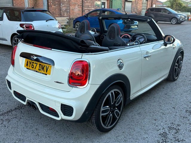 Mini Convertible John Cooper Works White #2