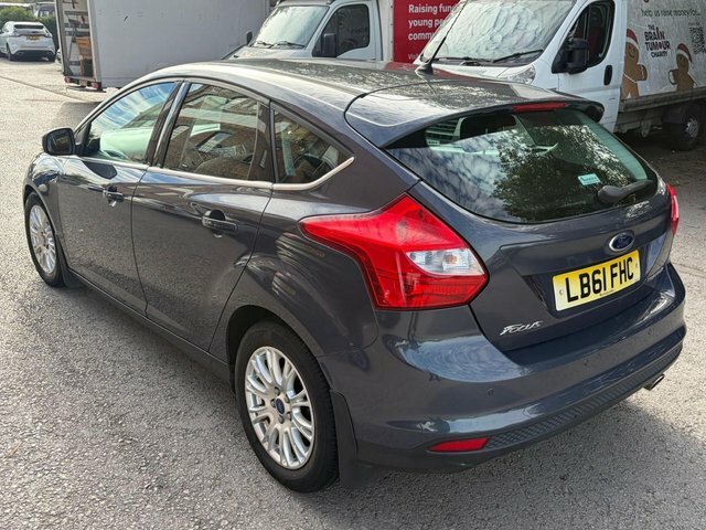 Ford Focus 1.6 Zetec Powershift Euro Black #3