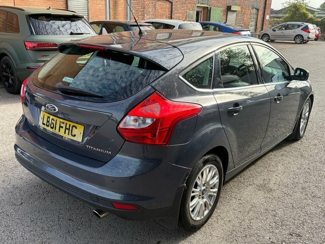 Ford Focus 1.6 Zetec Powershift Euro Black #2
