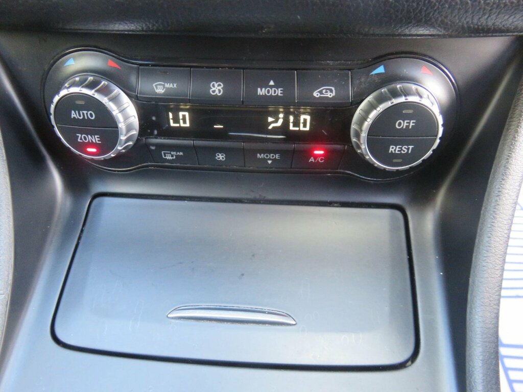 Mercedes-Benz CLA Class Saloon 2.1 Silver #35