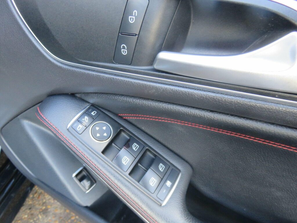 Mercedes-Benz CLA Class Saloon 2.1 Silver #27