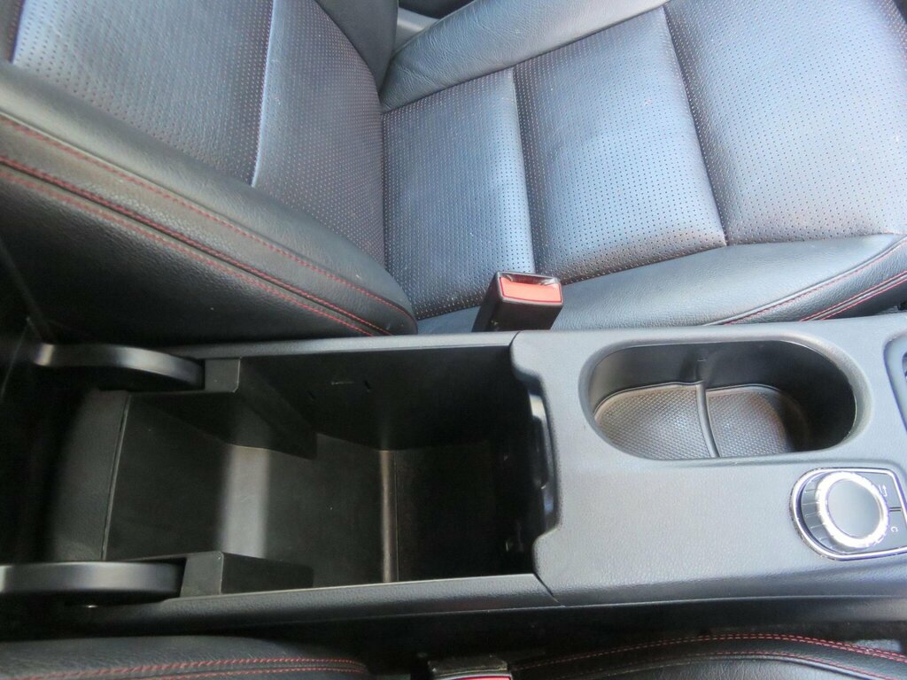 Mercedes-Benz CLA Class Saloon 2.1 Silver #38