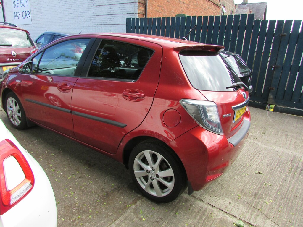 Toyota Yaris Vvt-i T Spirit Used Red #5