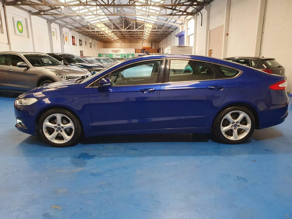 Ford Mondeo Hatchback #6