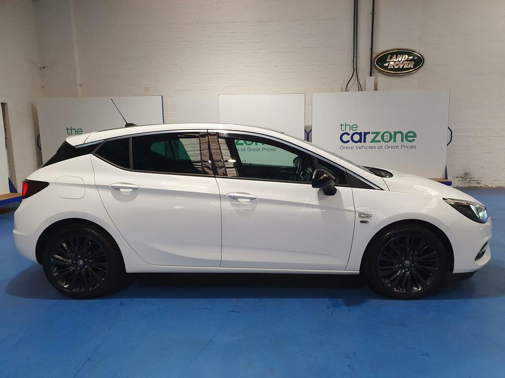 Vauxhall Astra Astra Griffin Edition T White #2