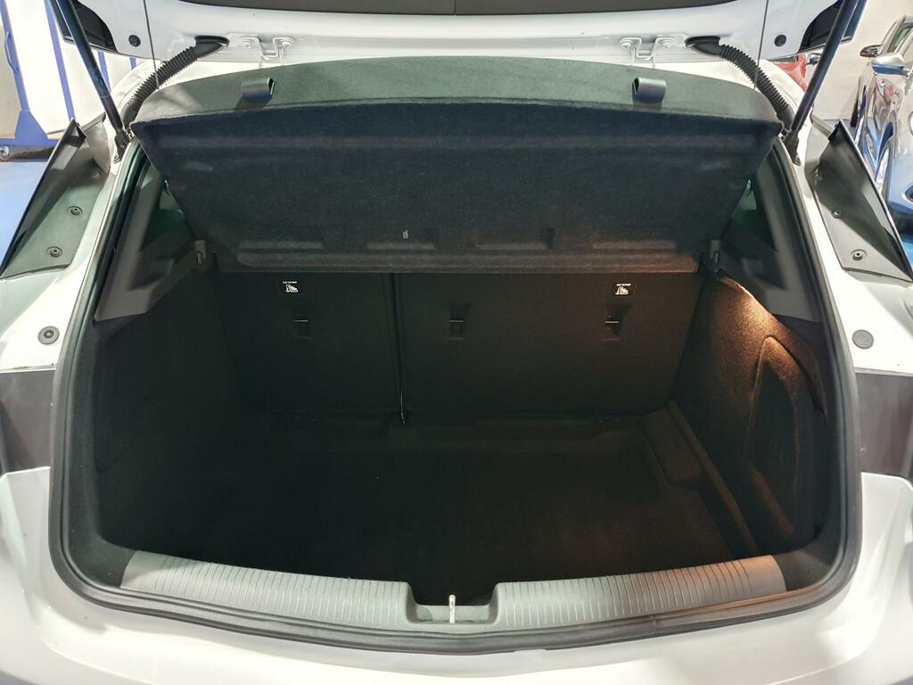 Vauxhall Astra 1.2 Turbo 145 Griffin Edition White #16