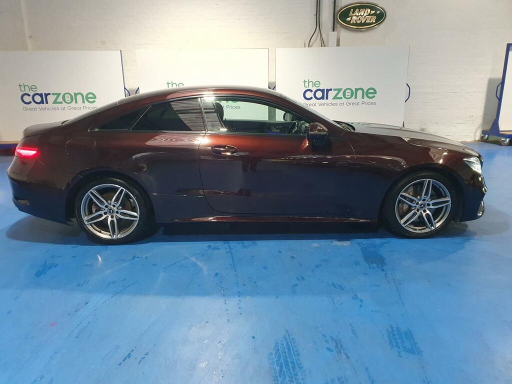 Mercedes-Benz E Class E 350 Amg Line Red #2