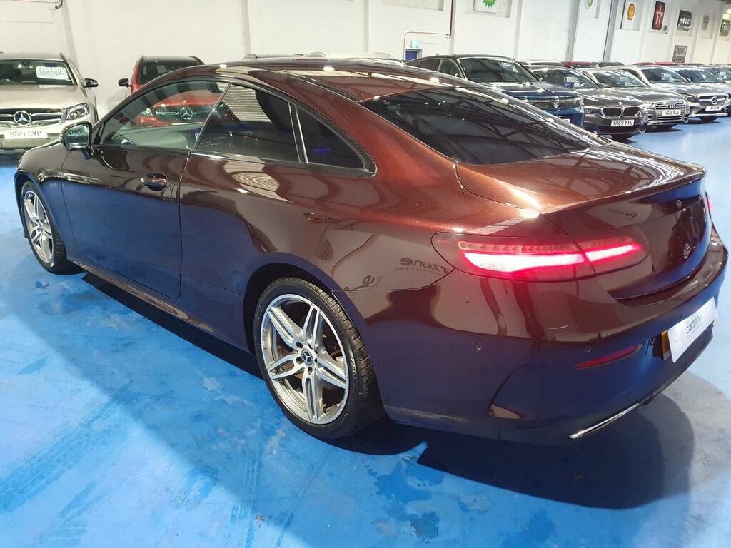 Mercedes-Benz E Class E 350 Amg Line Red #5