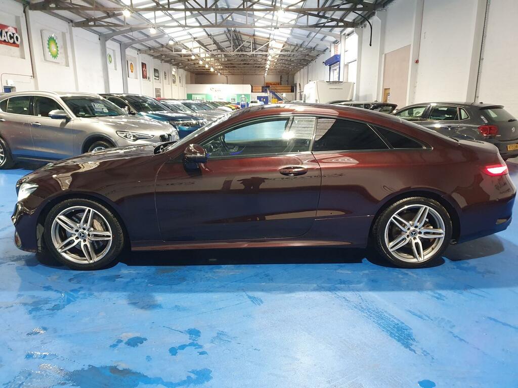 Mercedes-Benz E Class E 350 Amg Line Red #6