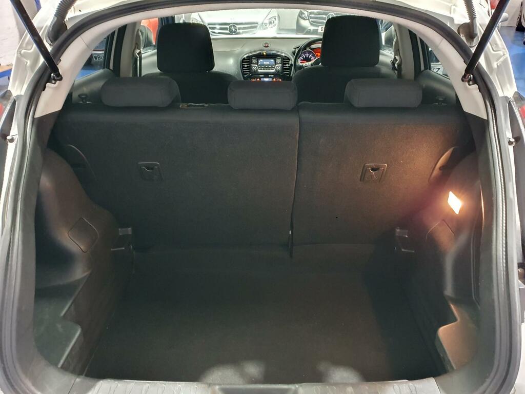 Nissan Juke Acenta White #6