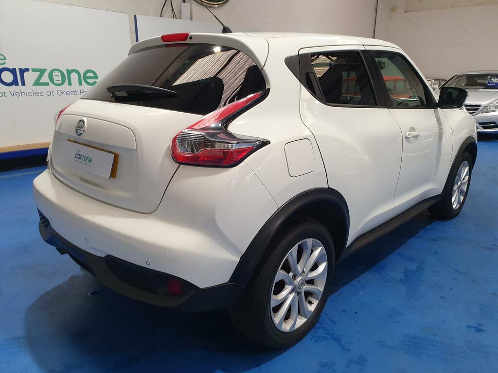 Nissan Juke Acenta White #3