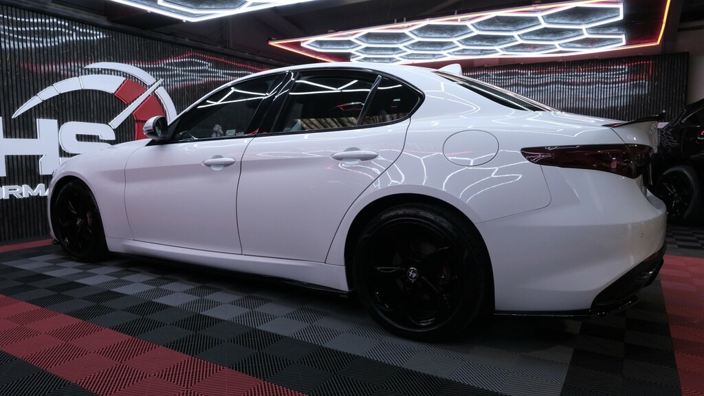 Alfa Romeo Giulia Saloon 2.2 Giulia E6b 2.2 Turbo 180Hp Speci White #3
