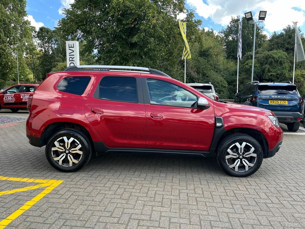 Dacia Duster Estate Prestige Red #2
