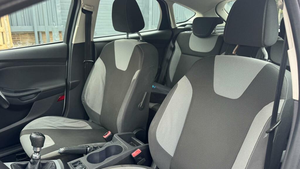 Ford Focus 1.6 Tdci Zetec Hatchback U1729 Black #13
